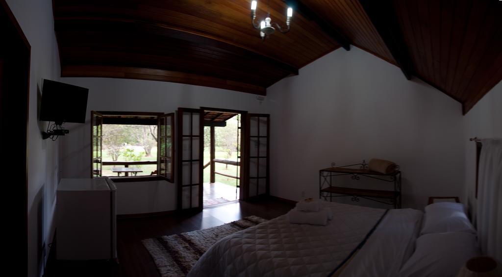 Pousada Da Neneza Santa Cruz de Minas Ngoại thất bức ảnh